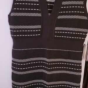 Fashionable Woman' Casual Black Dress with beautiful white pattern